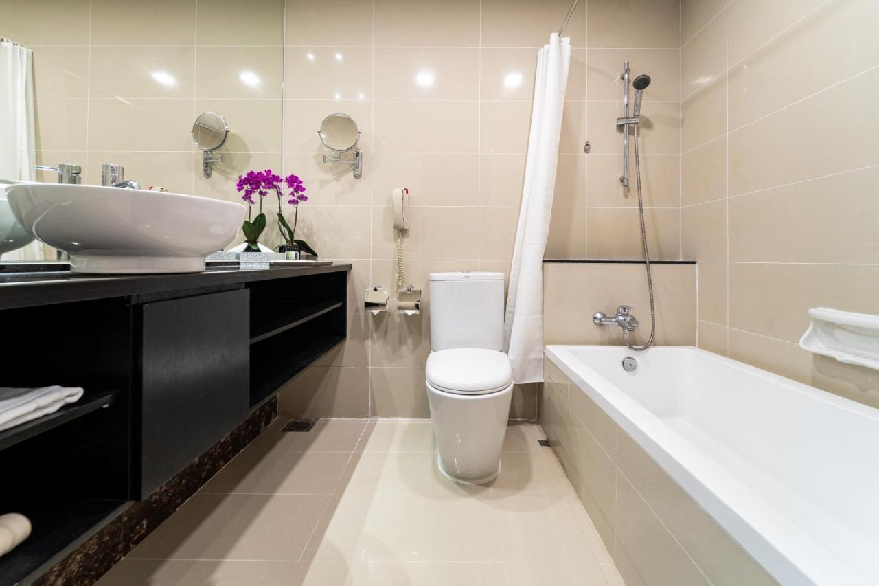 Khách sạn Royal Queens 4*