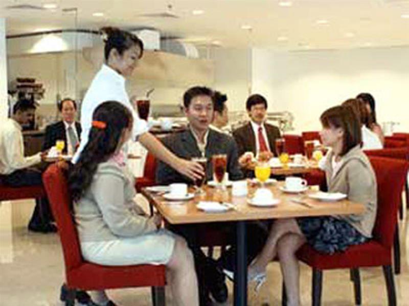 Khách sạn Royal Queens